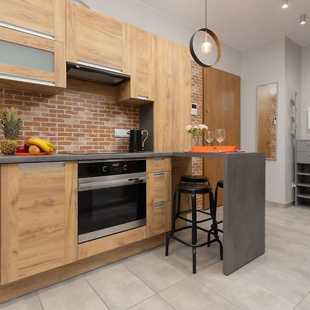 Cozy Three-Bedroom Family Apartment In Warsaw By Noclegi Renters Eksteriør billede